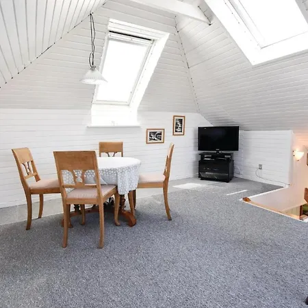 Two-bedroom Holiday In בית נופש אוטרופ